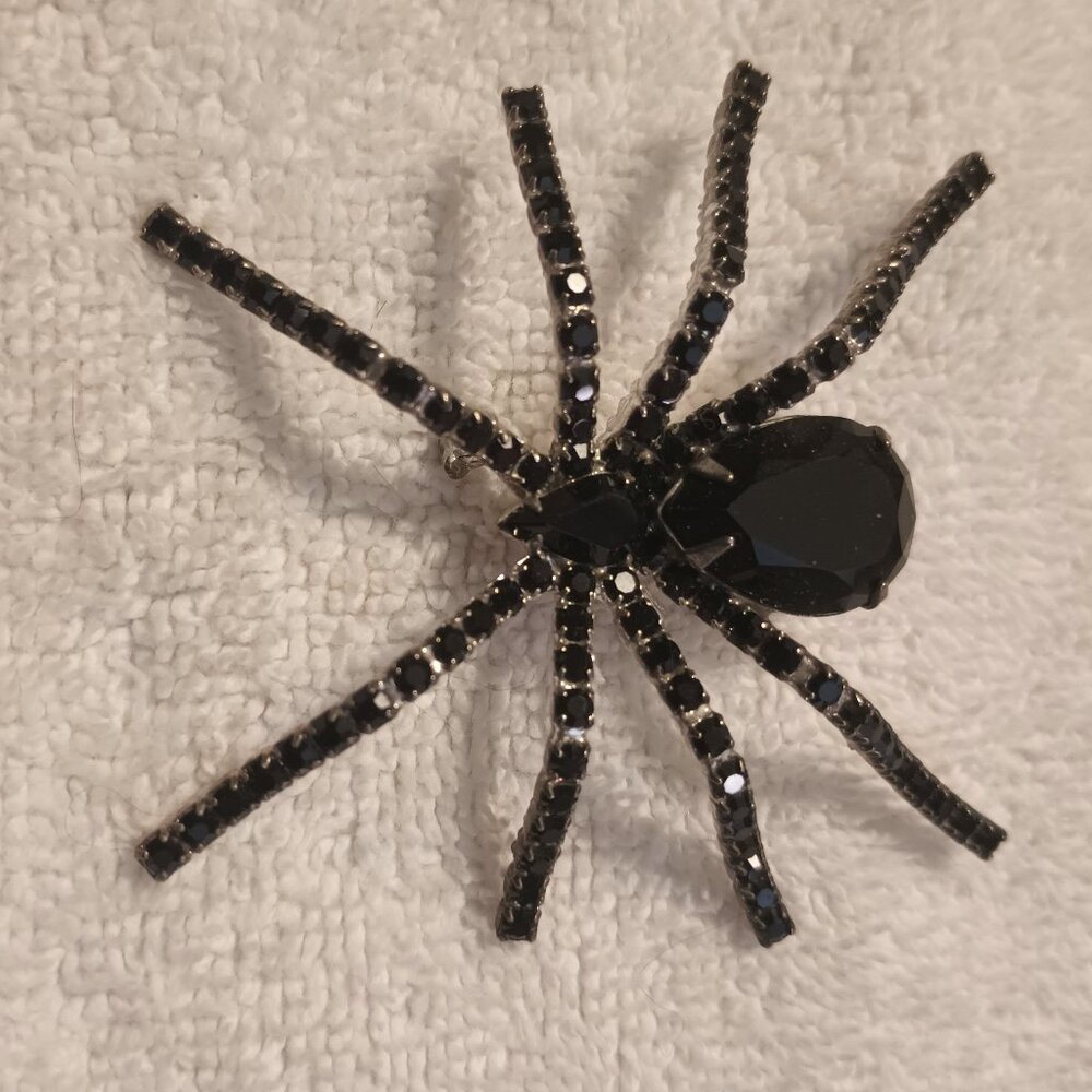 Vintage Ivana Black Rhinestone Spider brooch/Pendant.